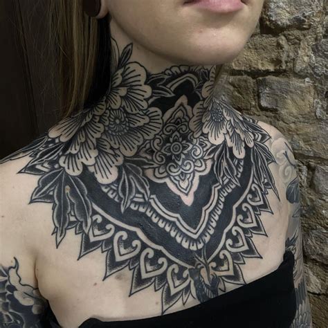 Top 10 brustbein tattoo frauen ideas and inspiration